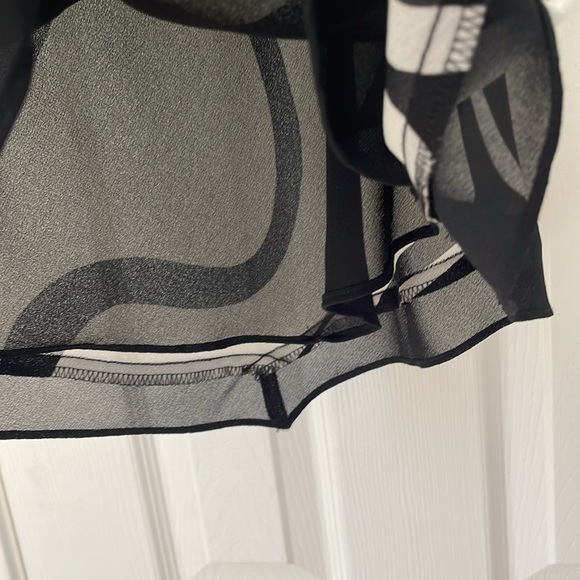 Light weight lined top - Picture 7 of 8